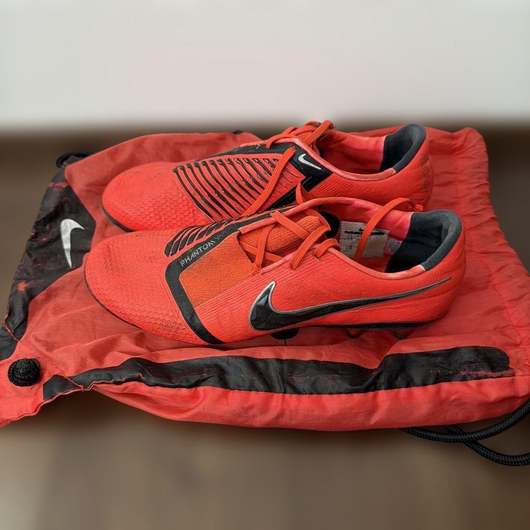 Nike ファントムヴェノム サッカーシューズ レッド