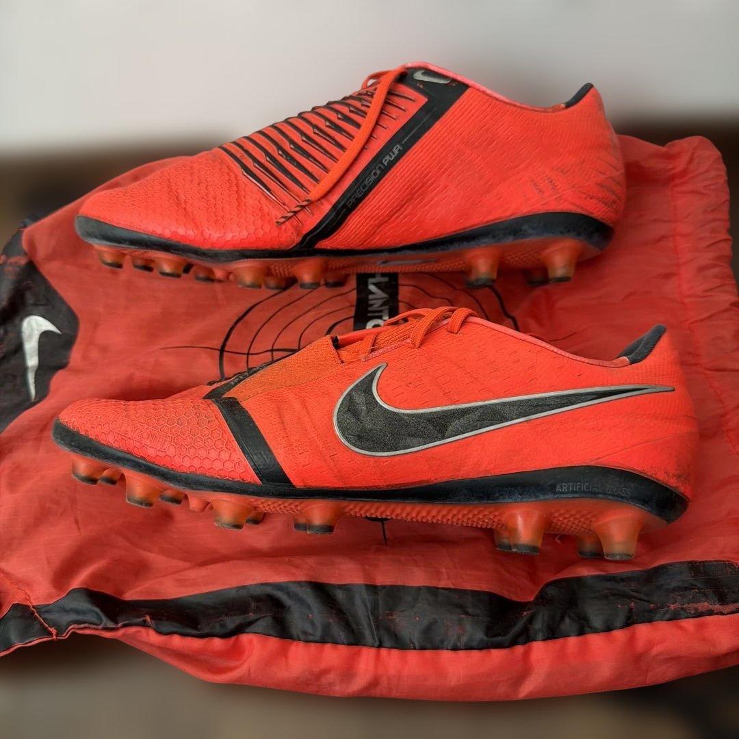 Nike ファントムヴェノム サッカーシューズ レッド