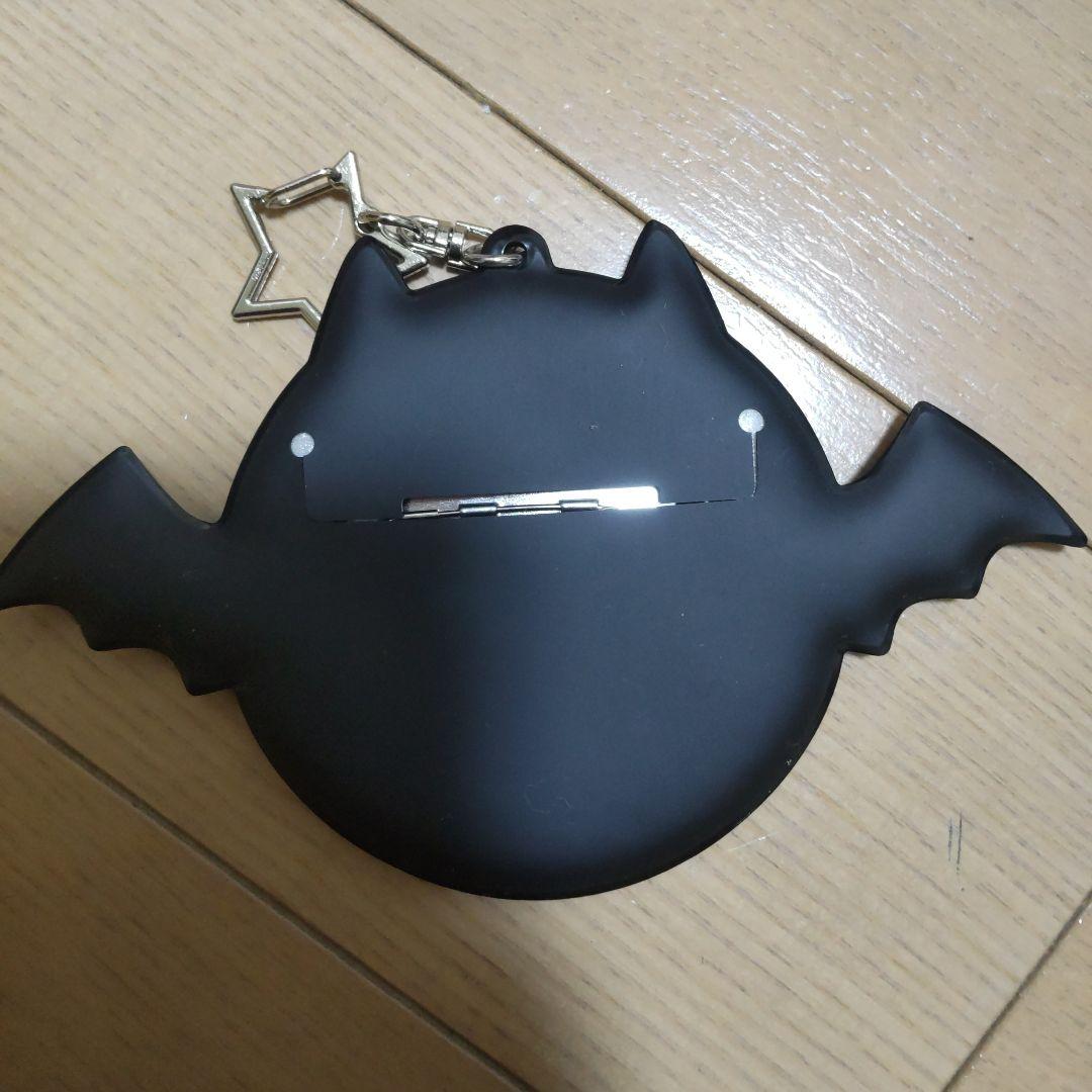 ピオフィオーレの晩鐘 AGF コウモリカバーキーホルダー付き缶バッジ ニコラ