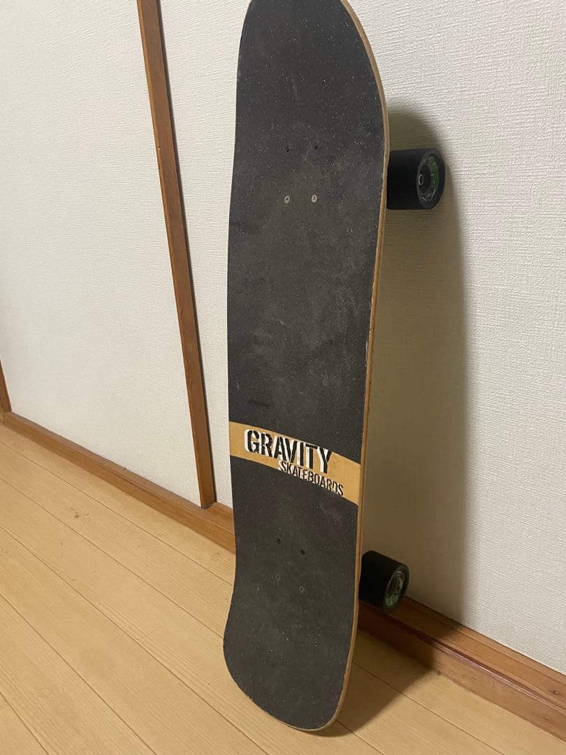 グラビティ　GRAVITY スケートボード