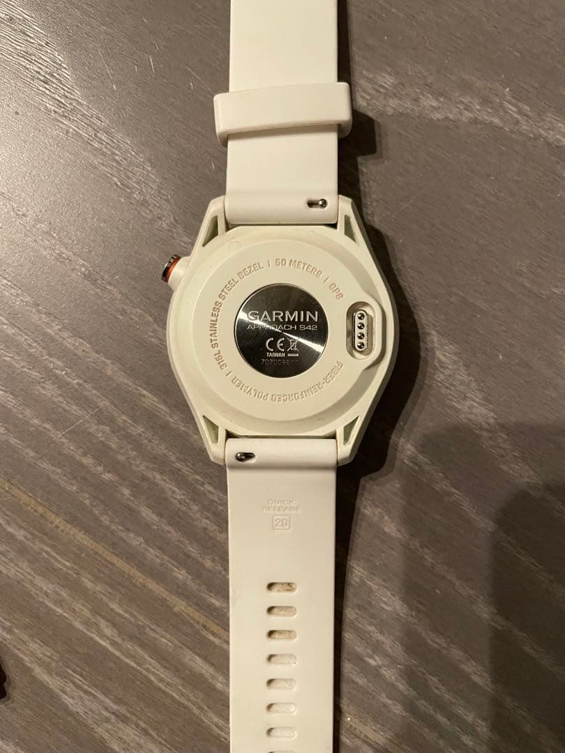 Garmin Approach S42 ⭐︎スマートウォッチ 本体＆充電コード