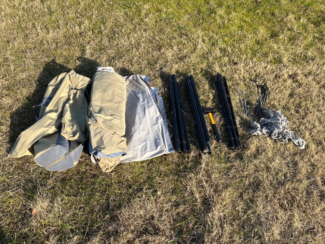 ユニフレームREVO TARP※旧型　ヘキサ型タープ　ポール　ペグ　ハンマー付属