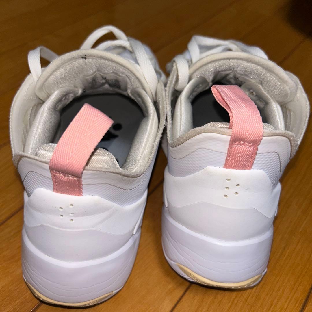 Jordan バスケットボールシューズ ホワイト/ピンクルカ1