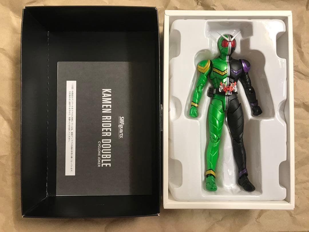 S.H.Figuarts真骨彫製法 仮面ライダーW サイクロンジョーカー＆バイク