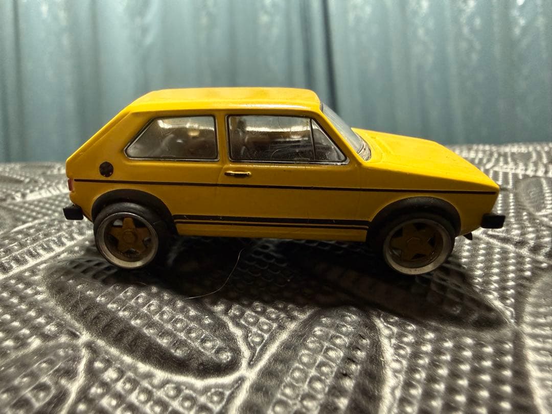 フォルクスワーゲン　ゴルフ1 ミニカー カスタムBORBETタイヤ引っ張り仕様