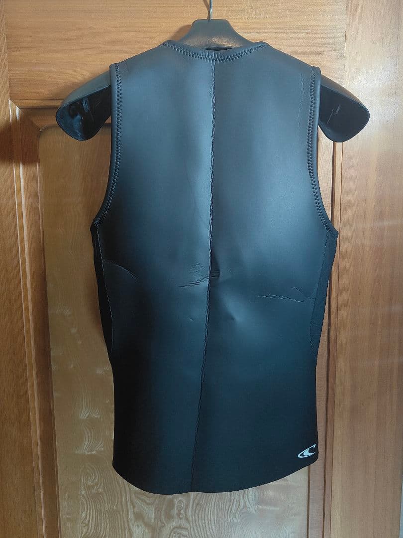 【極美品】O'neill オニール　正規品　ウェットスーツ フロントジップベスト