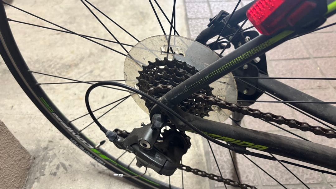 【最安値】ロードバイク ブラック　メリダ　自転車　SHIMANO搭載 シマノ