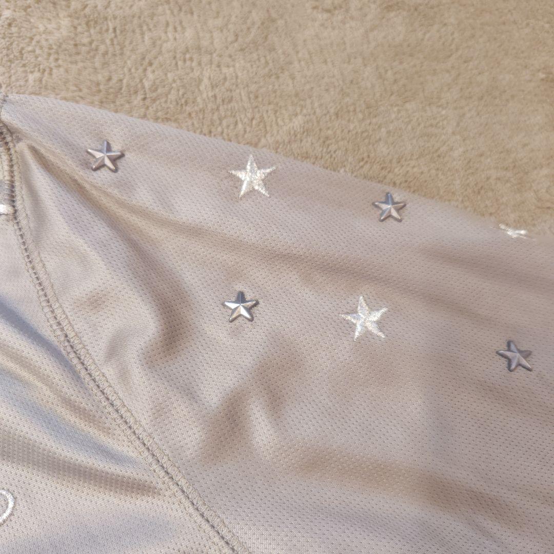 ダンスウィズドラゴン　ベージュ 　サテン風 ジャケット　 星刺繍
