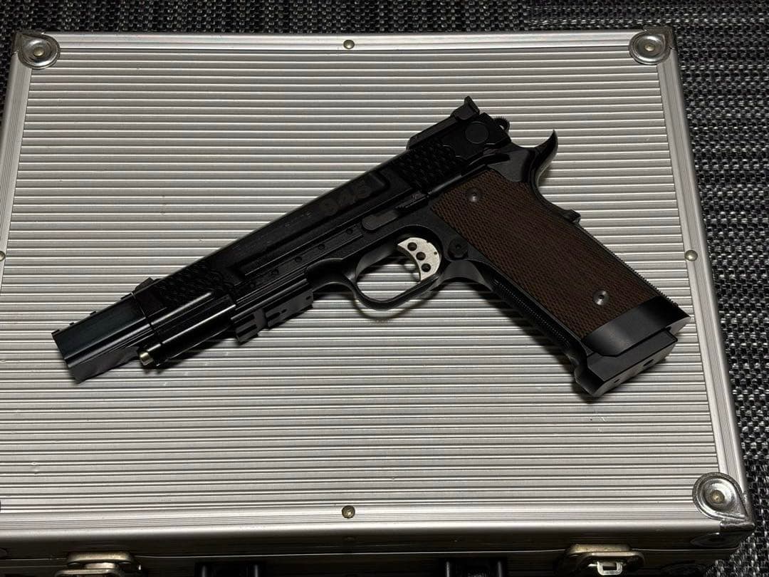 KSC / M945 フルハウス シルバー ブラック 2丁セット ケース付き