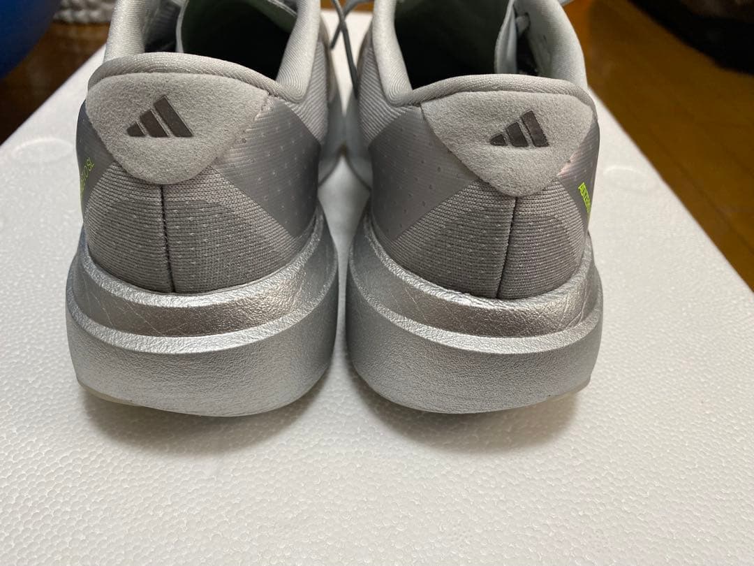 adidas adizero EVO SL 24.5 シルバー　箱あり