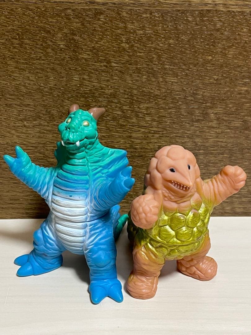 宇宙戦士がやってきた！怪獣軍団 Super Dino Monsters パチ怪獣