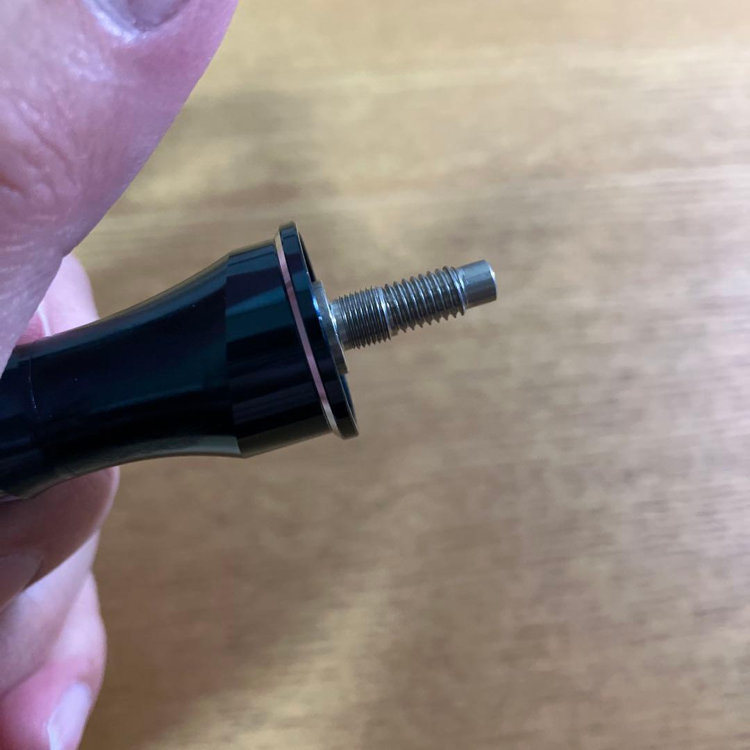 美品　シマノ用　ゴメクサス　SW 4000-6000 ハンドル　スタンド