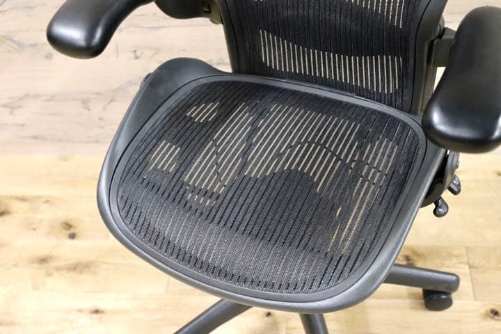GMFF59○Herman Miller / ハーマンミラー AERON アーロ
