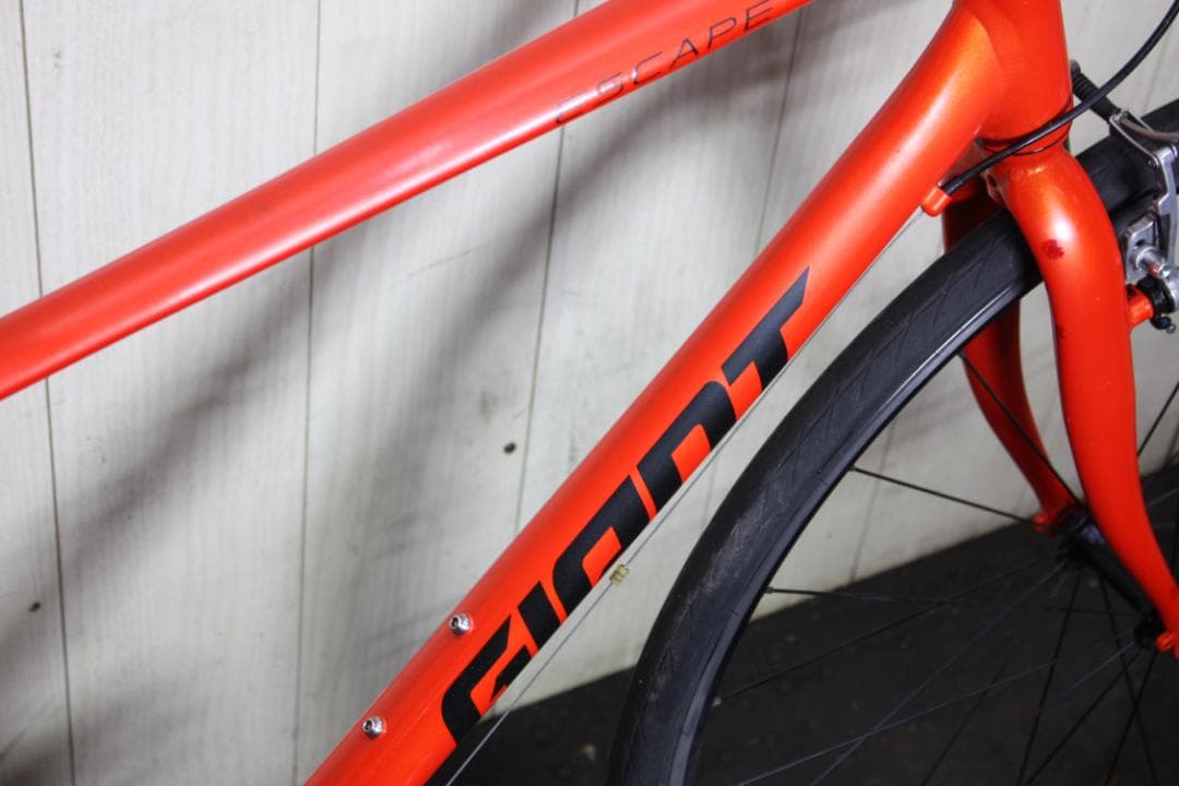 GIANT ESCAPE R3 700C 24速 500mm ORANGE色