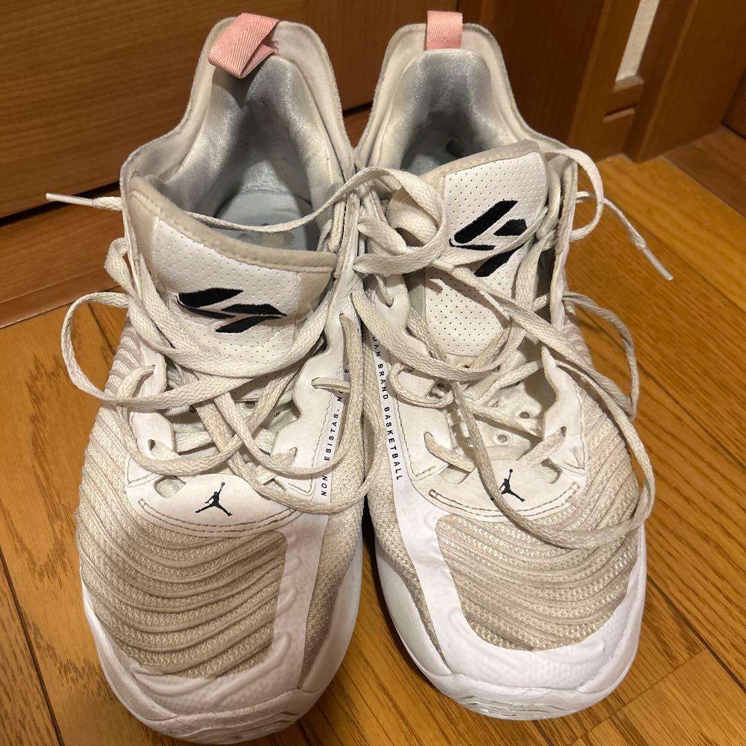 ルカ1 Jordan バスケットボールシューズ ホワイト/ピンク