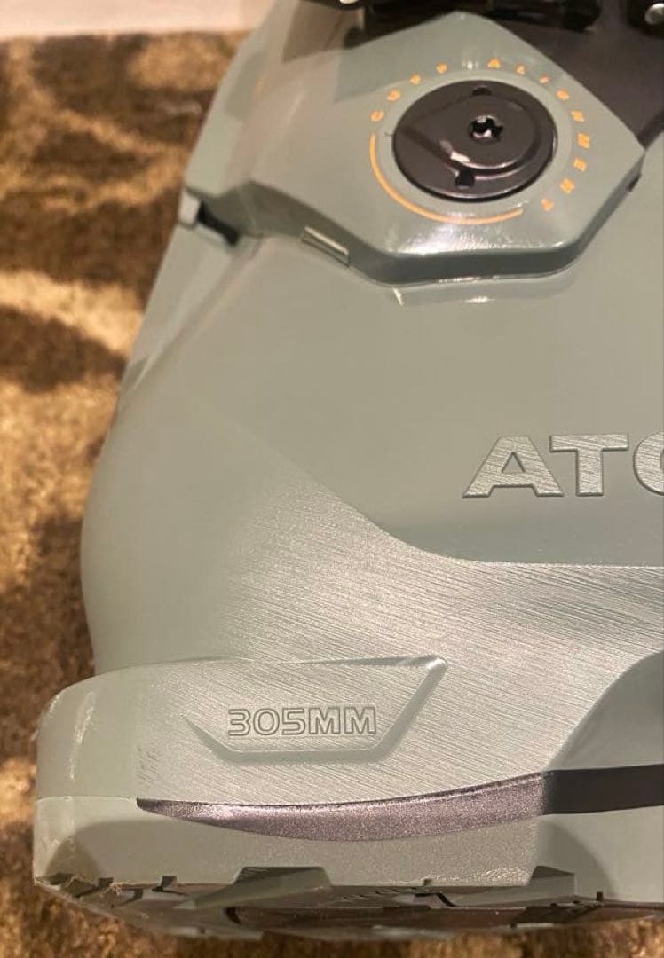 ATOMIC スキーブーツ HAWX PRIME 120 S BOAおまけ付き