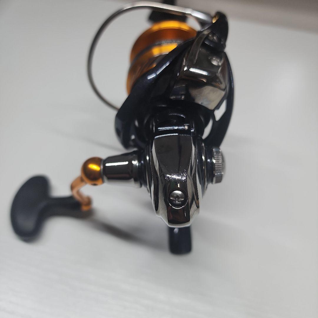 【美品】DAIWA 20 レブロス LT5000D-CH スピニングリール