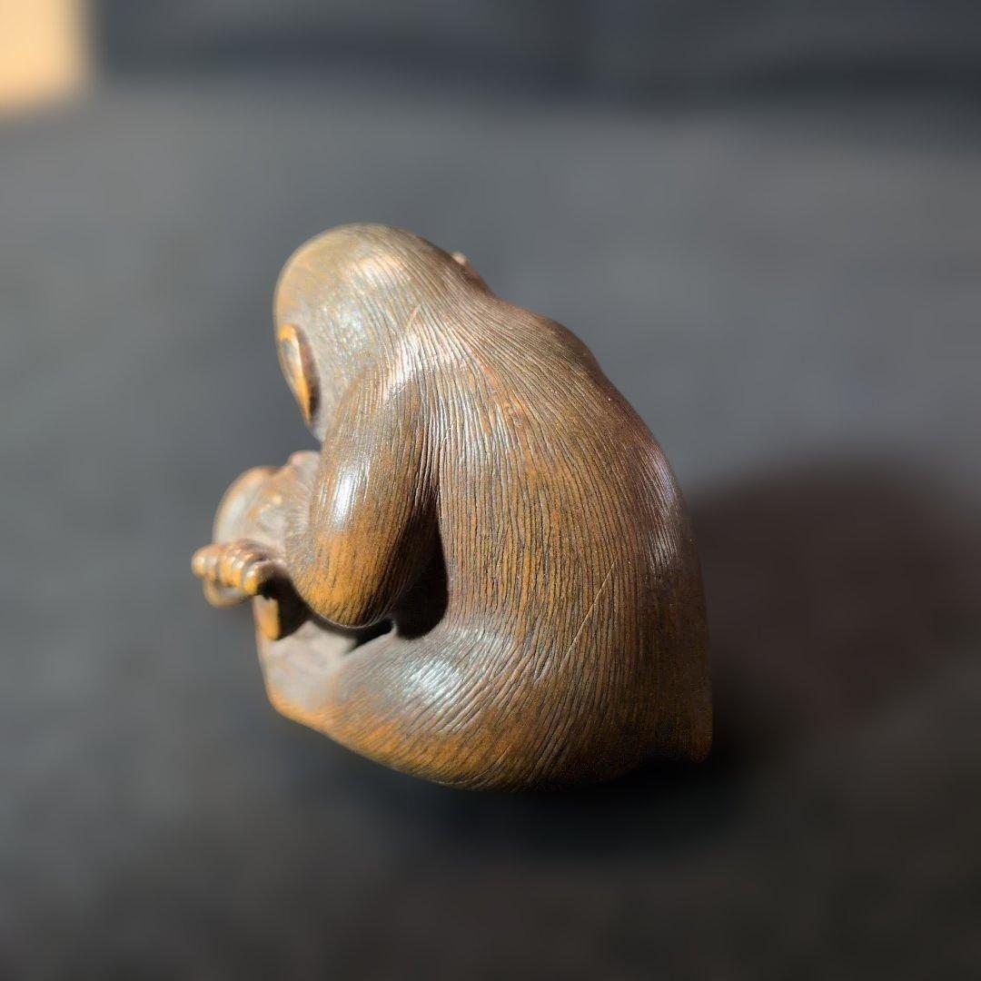 初代伊勢正直作　親子猿　根付