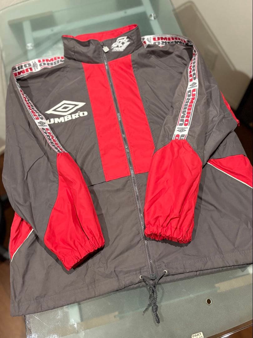UMBRO PRO TRAINING ナイロンパーカー セットアップ　XLサイズ