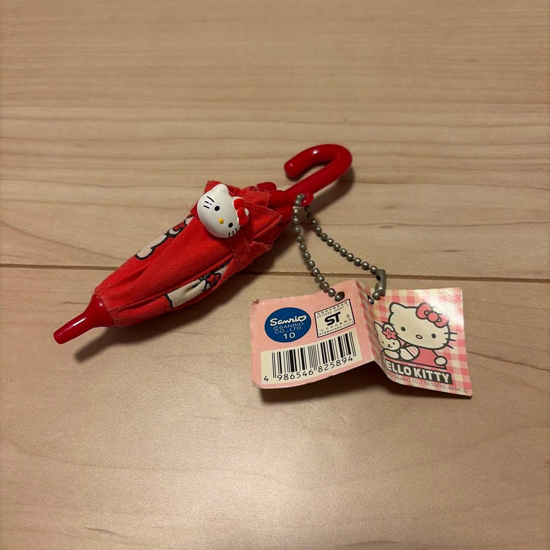 ハローキティプチパラソル　傘　マスコットキーホルダー