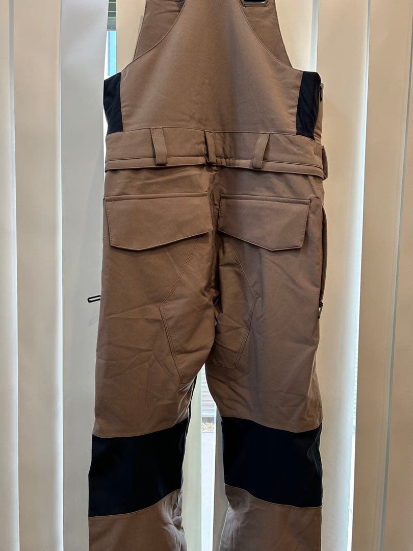 【新品未使用】VOLCOMボルコムスノーボードウェア　ビブパンツ