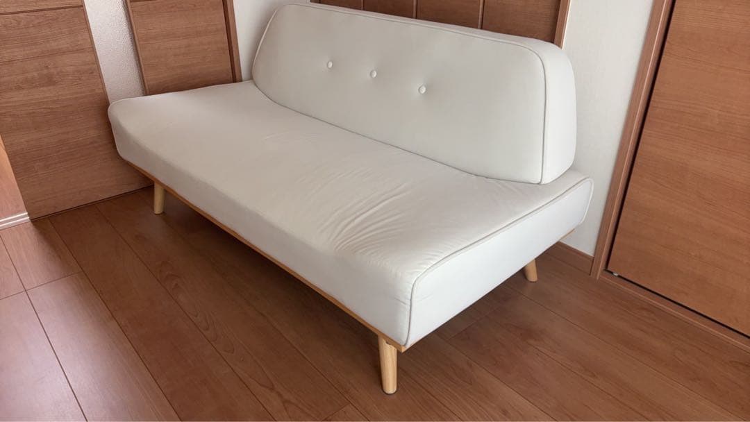 週末SALE【美品】ホワイト合成皮革2人掛けソファ