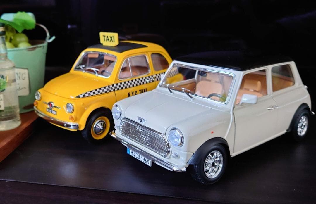 1/18 ミニクーパー Mini Cooper 1969 ダイキャスト製ブラーゴ