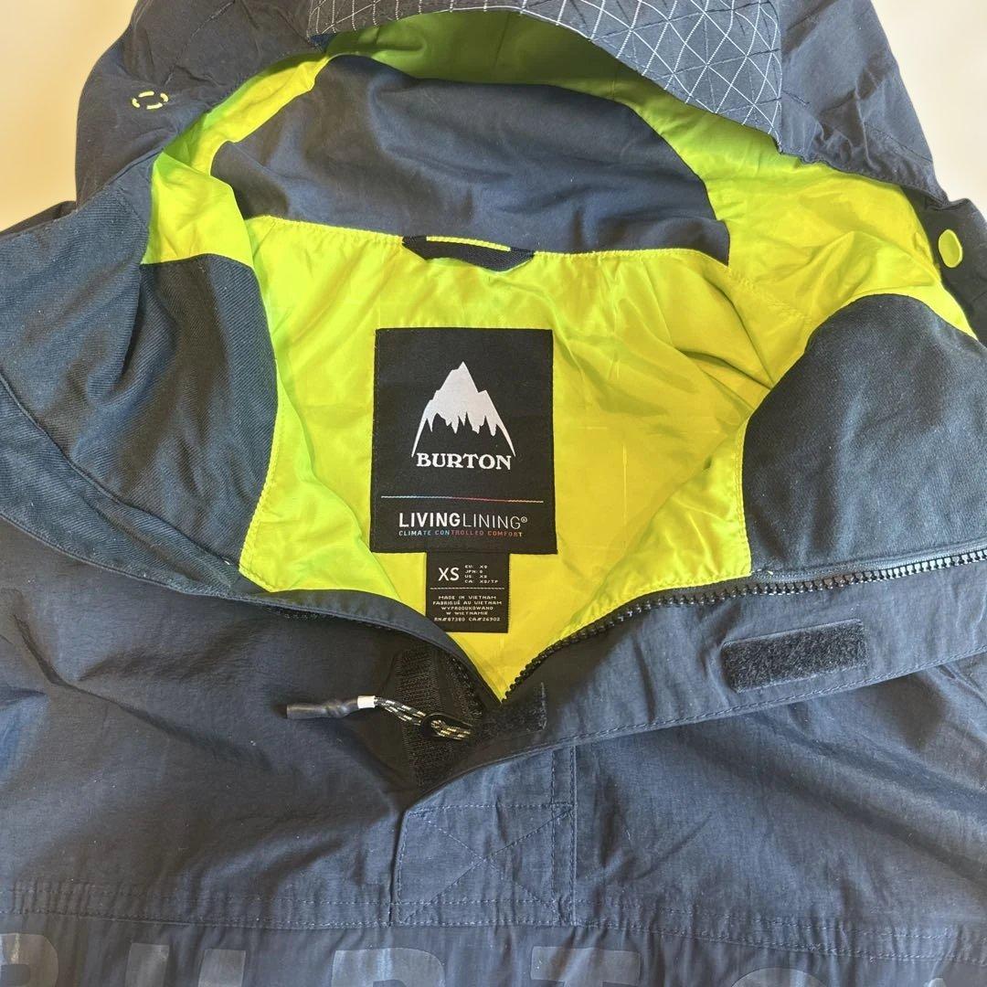 BURTON スノーボードジャケット 防水衣類専用の洗剤で洗いました。