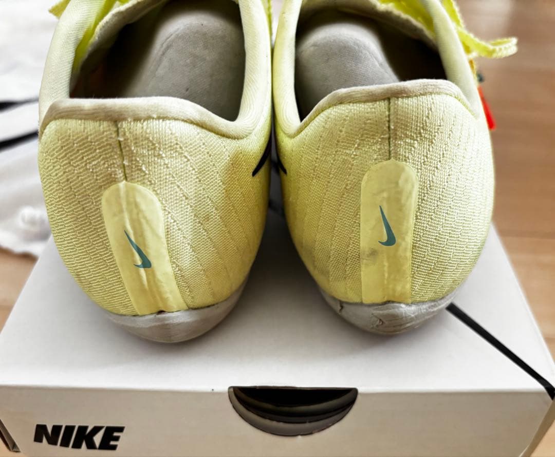 週末値引き中！パンク無し Nike マックスフライ 27.0