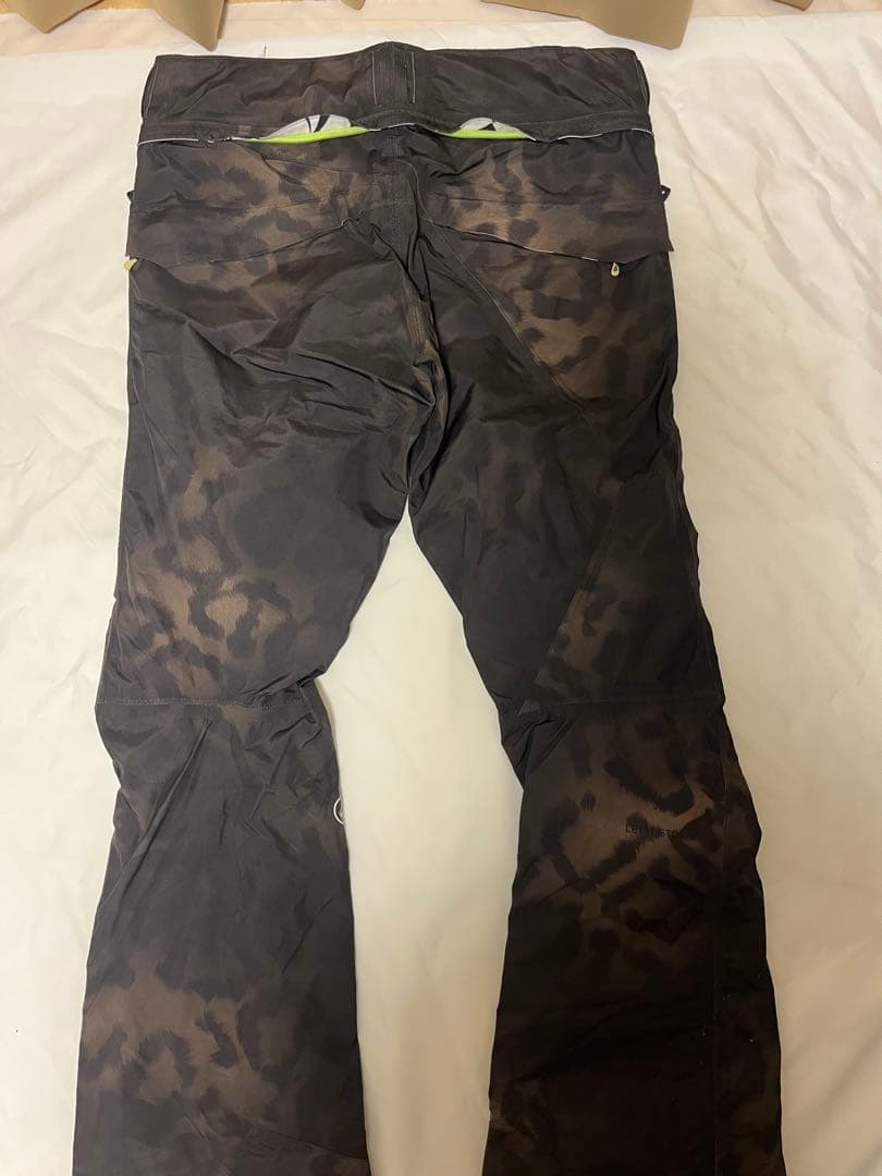 VOLCOM GORE-TEX パンツ　Lサイズ
