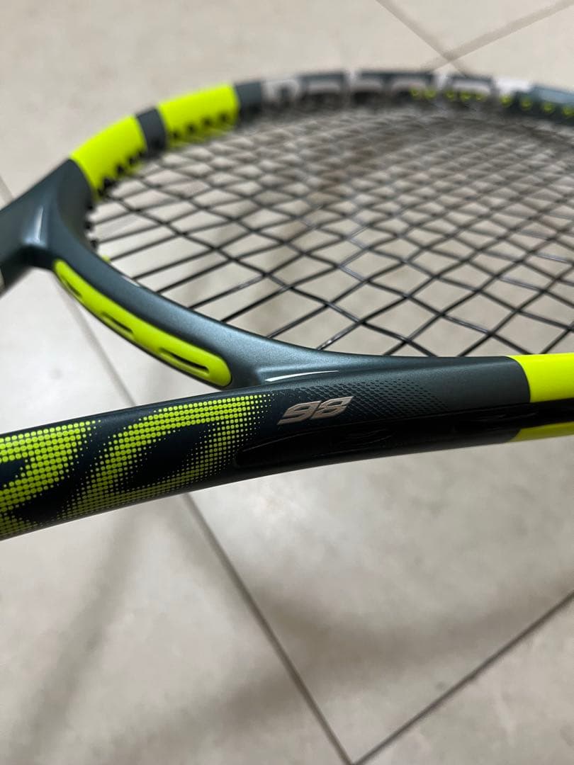 Babolat Pure aero 98 2026年モデル　グリップ2