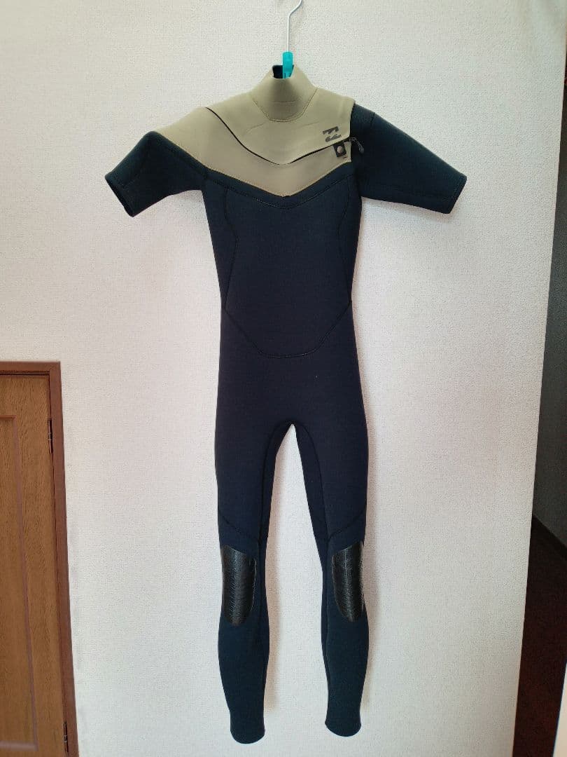 美品 ビラボン シーガル チェストジップ 3×2ミリ Medium