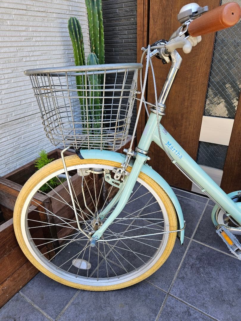 子供用自転車 ミントグリーン 前カゴ付き　郵送不可