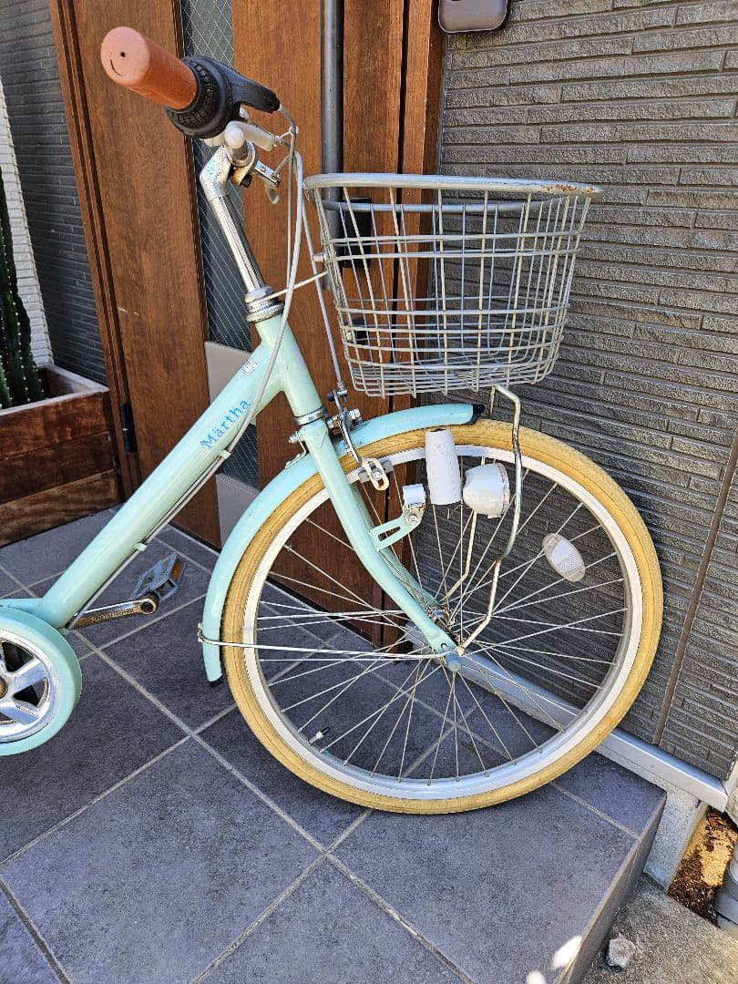 子供用自転車 ミントグリーン 前カゴ付き　郵送不可