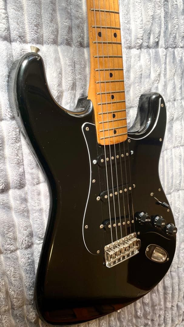 フジゲン製 Squier ストラキャスター SST33 Lシリアル