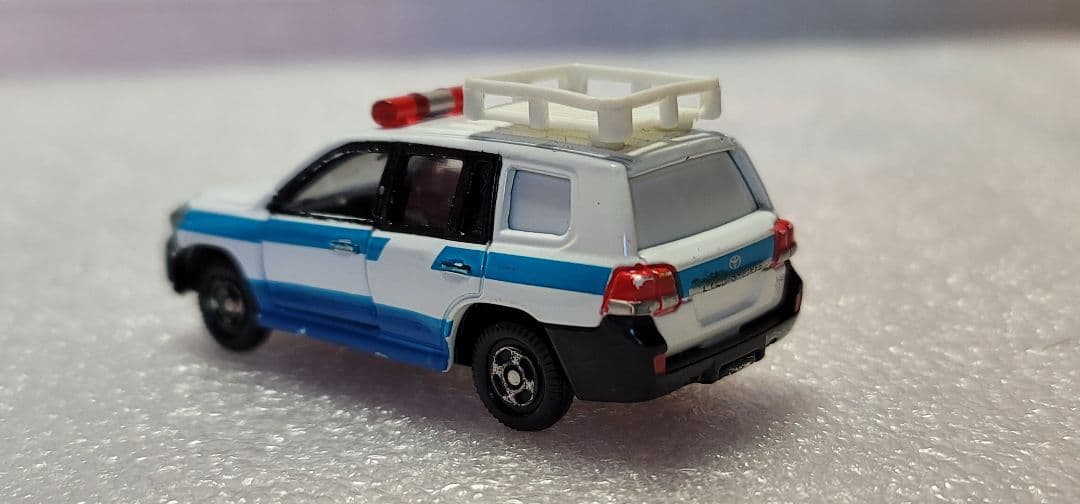 【送料無料】中古！ ランクル 機動隊 パトカー ミニカー 「 トミカ 」