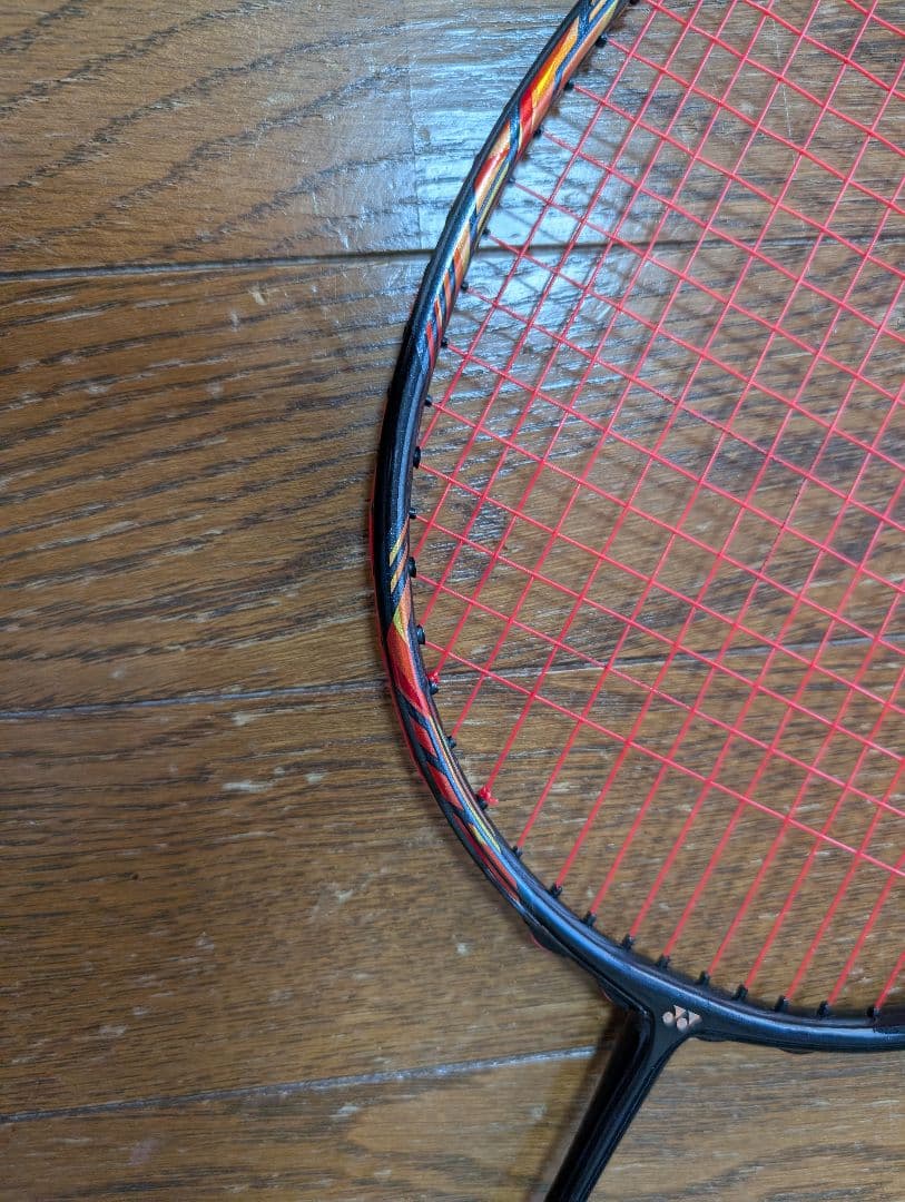 YONEX バドミントンラケット レッド ブラック