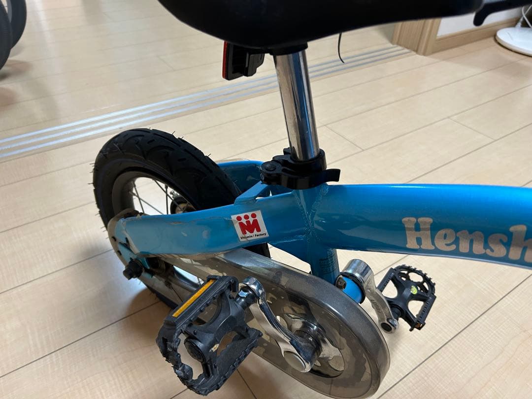 HenshinBike スタンド　ヘルメット付き