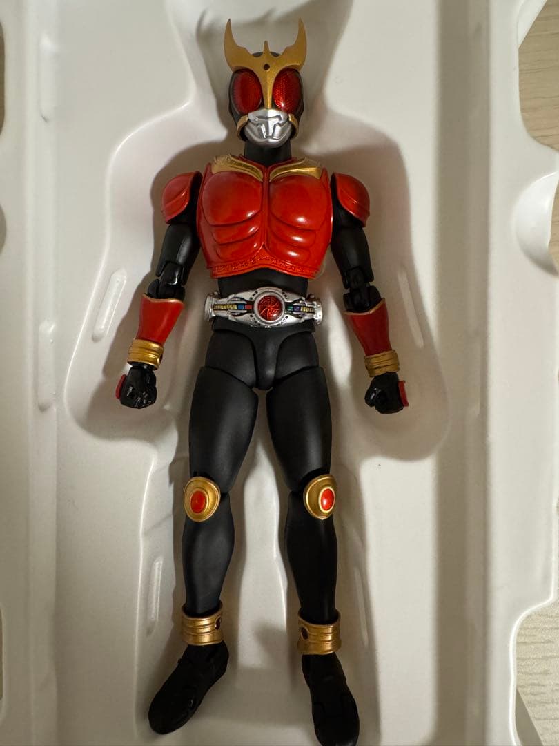 S.H.Figuarts 仮面ライダークウガ マイティフォーム ストア限定版