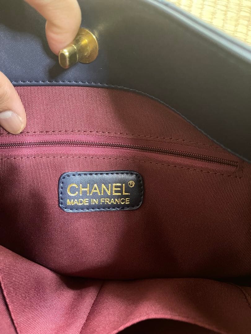 CHANEL ネイビー レザー ショルダーバッグノベルティ