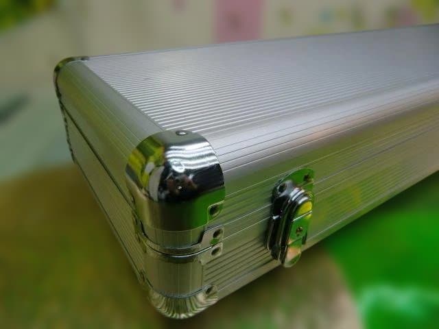新品未使用(送料無料)13.000円　沖縄三線専用　一丁入アルミハードケース