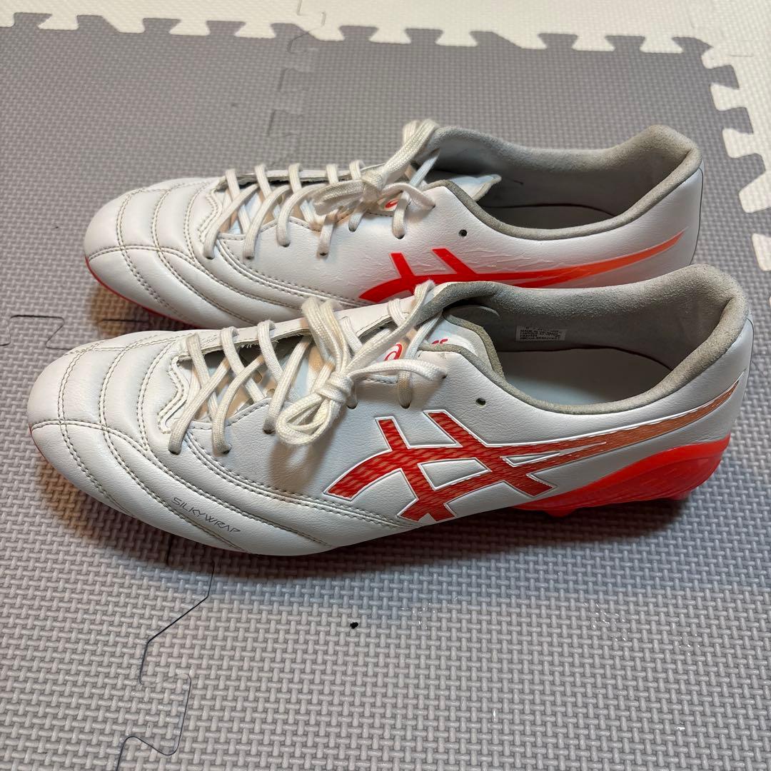 ASICS サッカーシューズ ホワイト/オレンジ