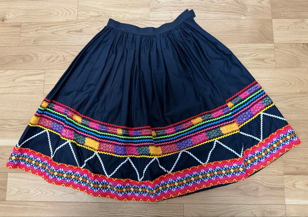 美品　フォークダンス　衣装　セットアップ　サコッシュ付
