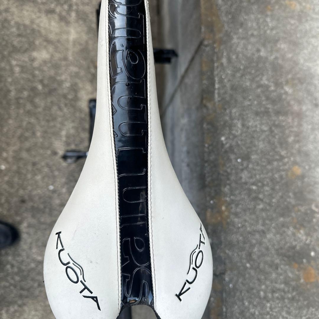 KUOTA KHARMA ロードバイク フルカーボン　105 コンポーネント