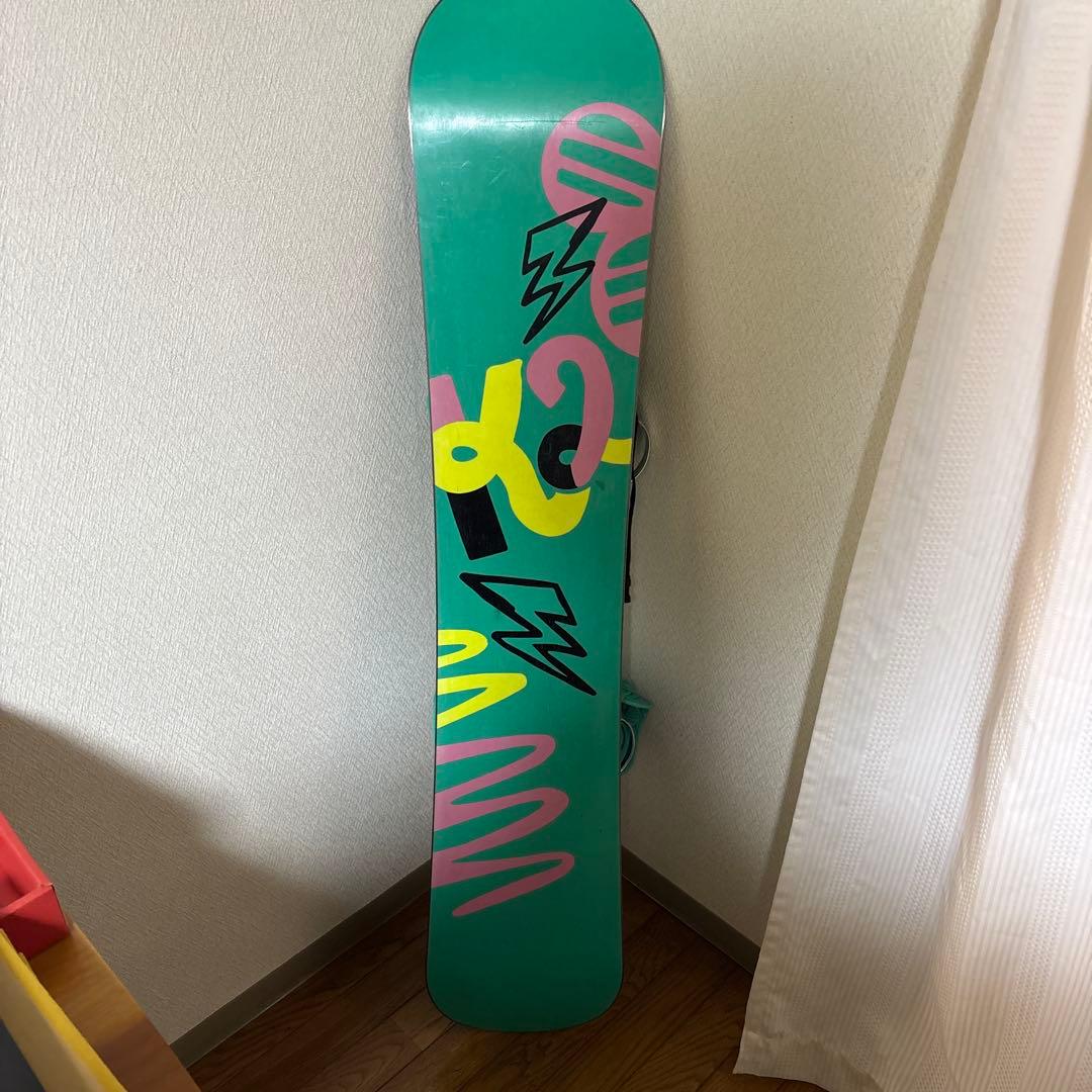 K2 KANDI 137cm キャンバー × ビンディング