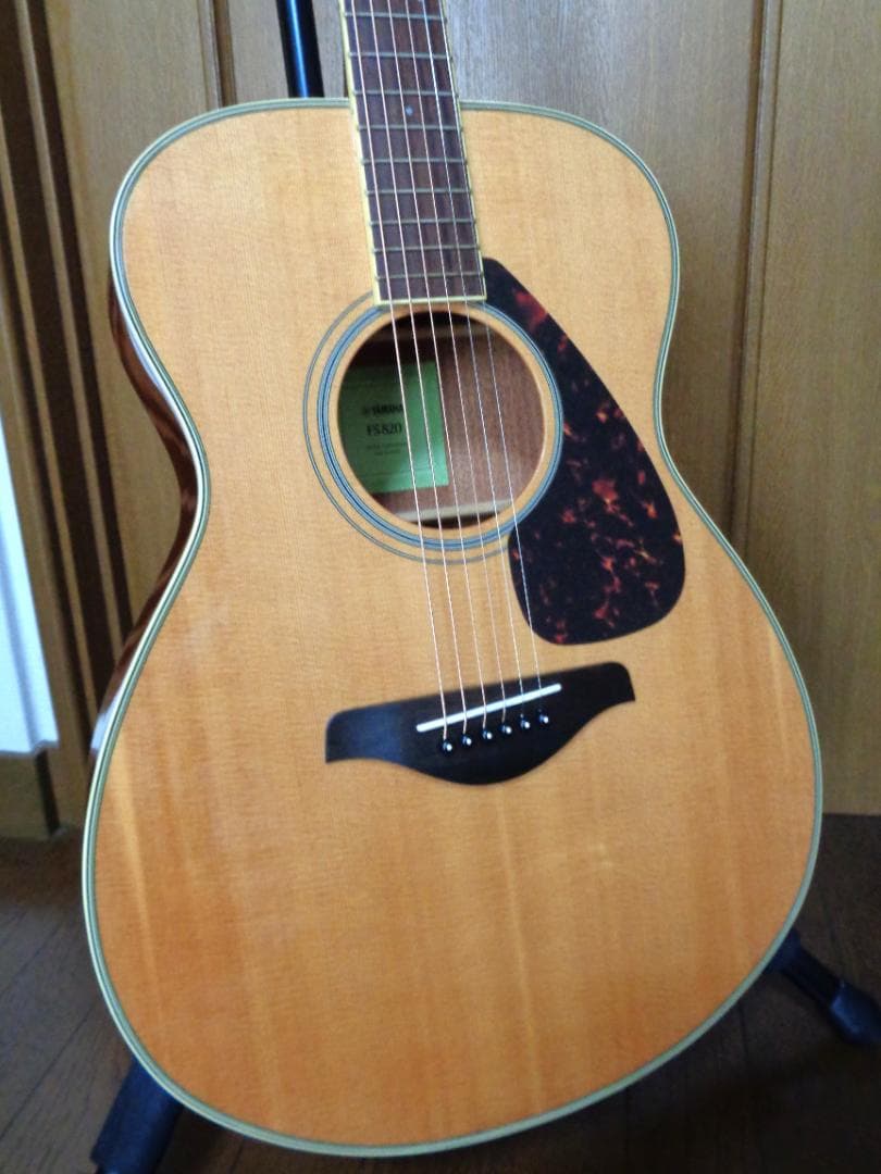 YAMAHA FS820　ヤマハ　アコースティックギター　ソフトケース付