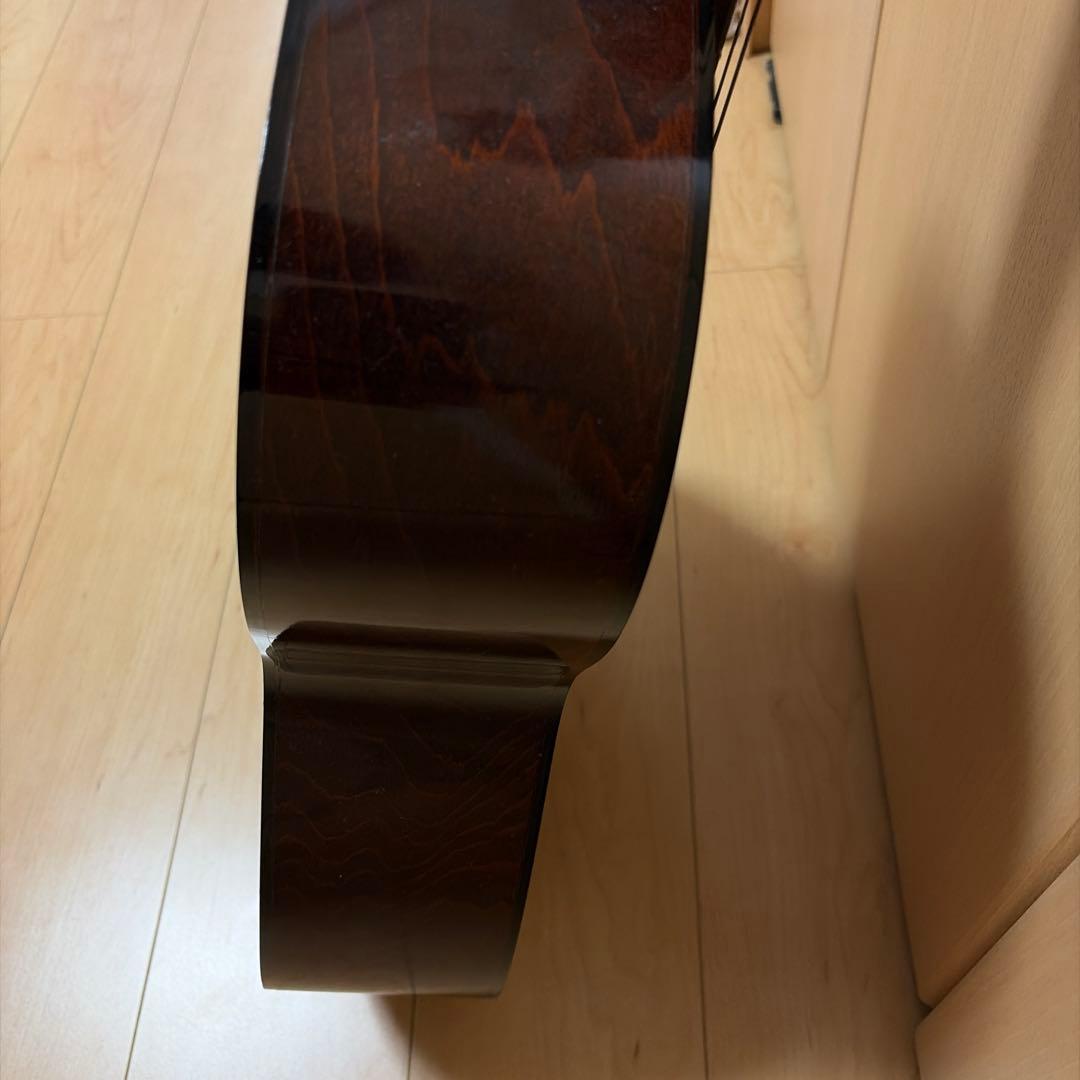 ヤングスキニー　サイン入りギター　アコースティックギター　YAMAHA