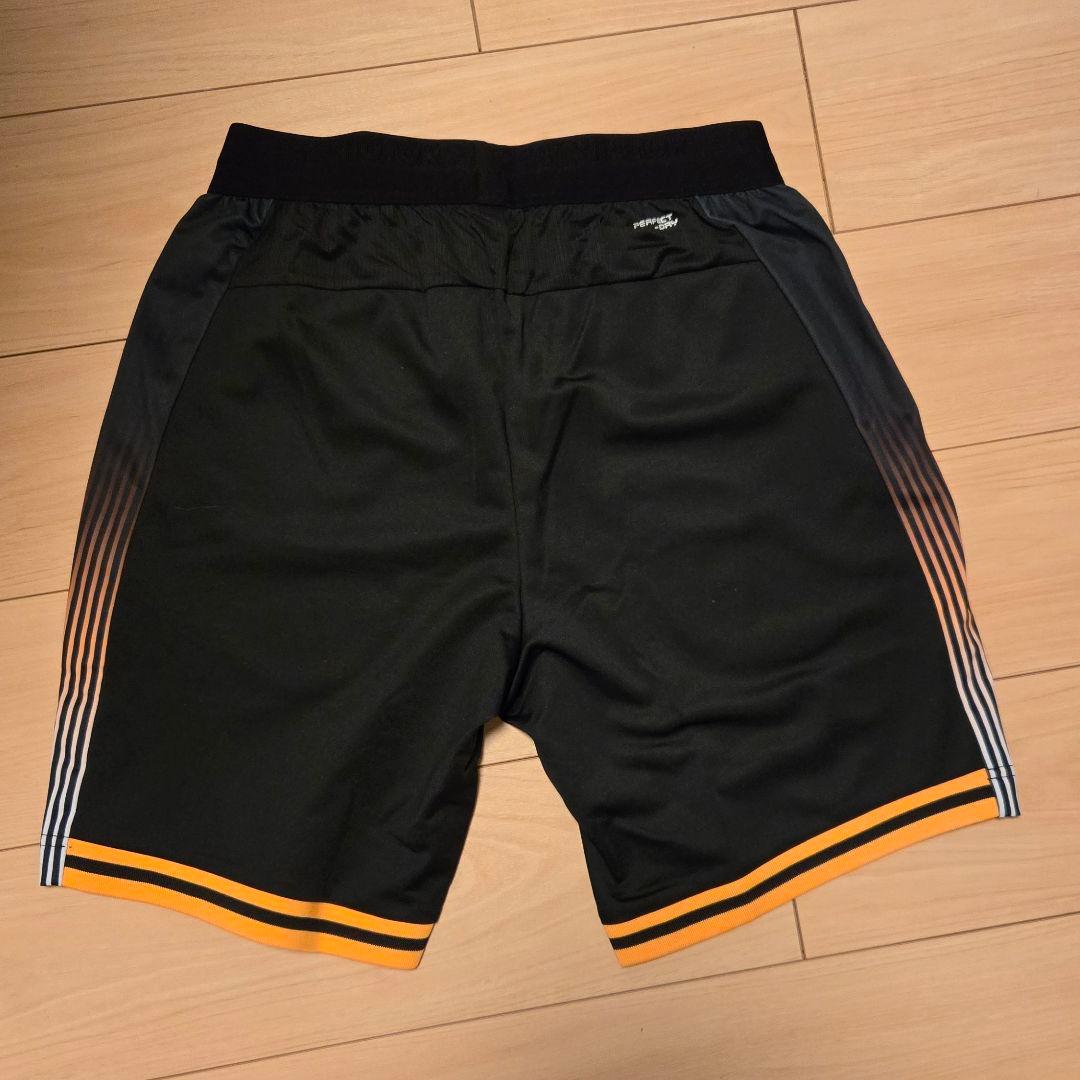 【Mサイズ】VICTOR バドミントン ハーフパンツ 【即購入可】