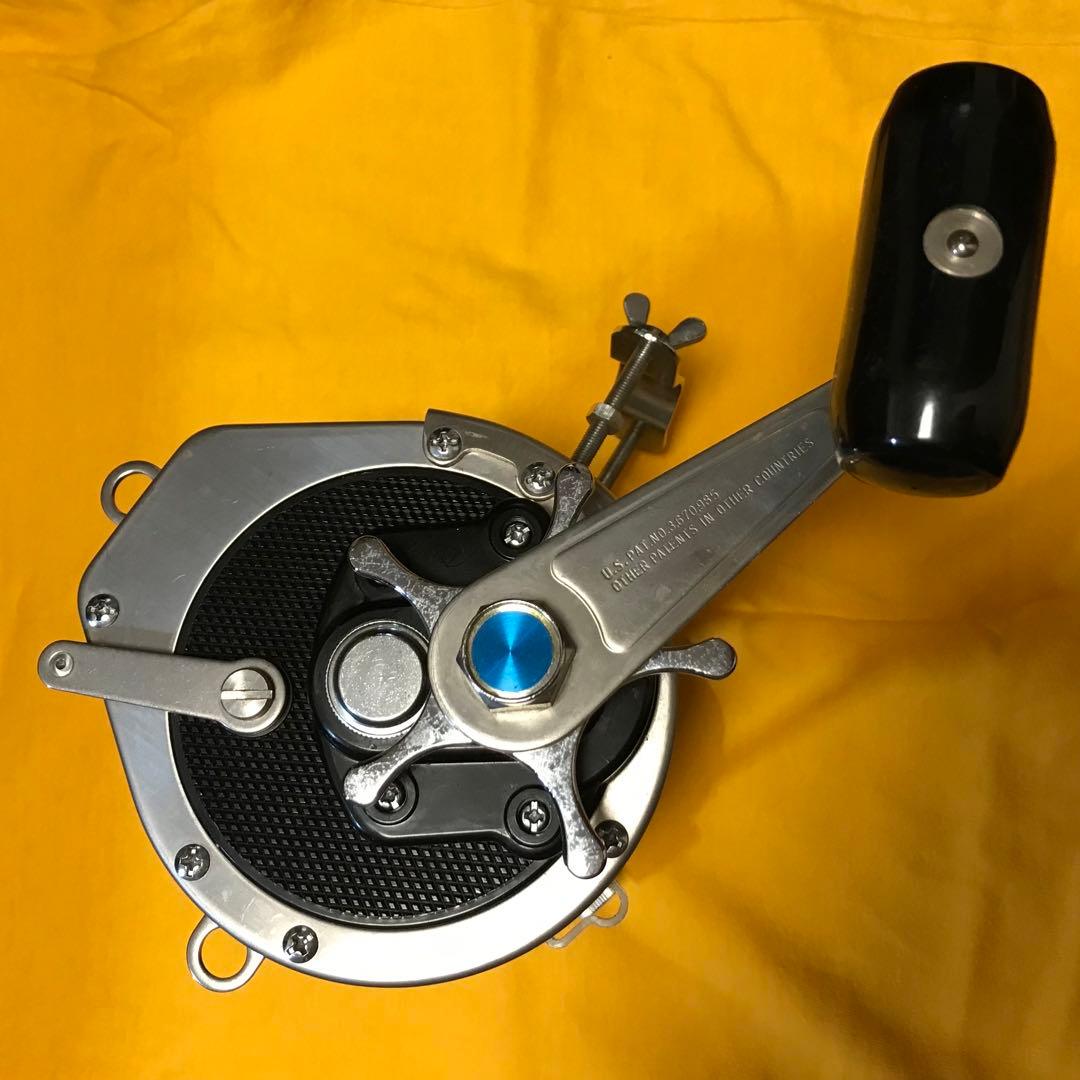 【美品】 RYOBI ADVENTURE 110 釣りリール コンパクト 軽量