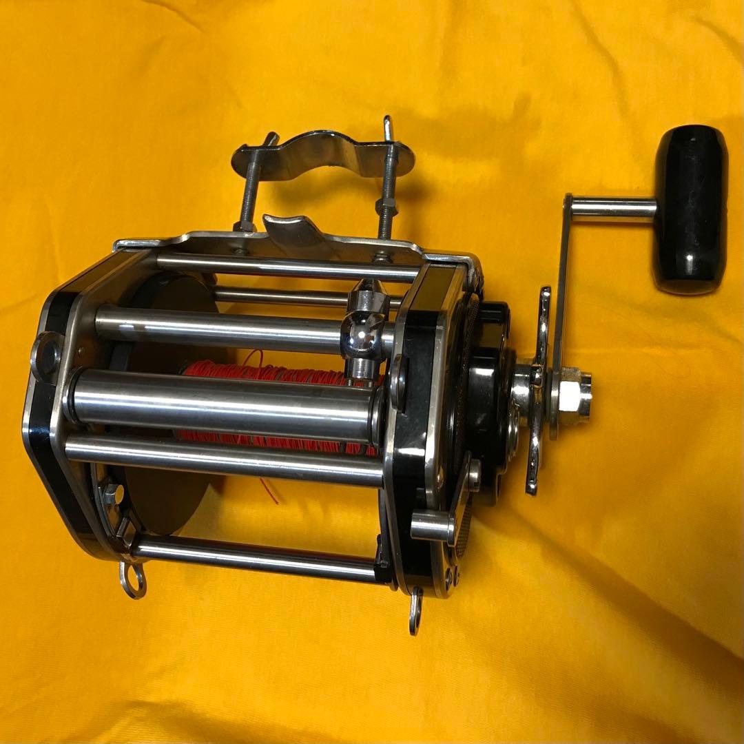 【美品】 RYOBI ADVENTURE 110 釣りリール コンパクト 軽量